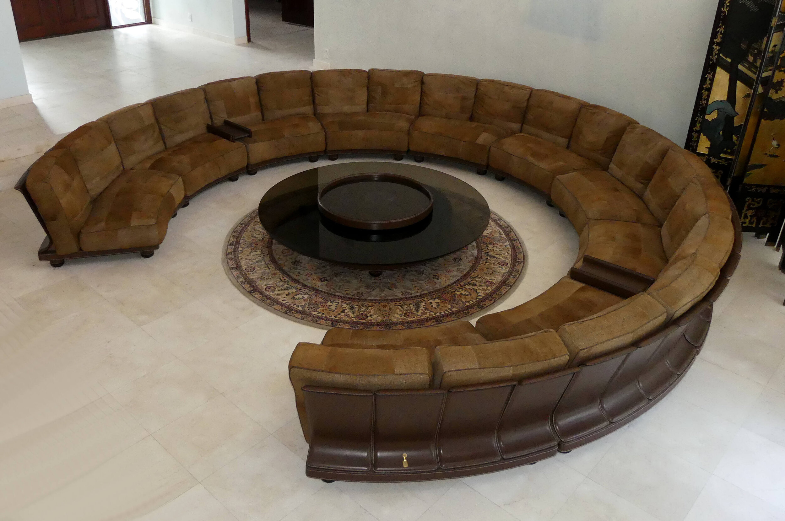 Encore Furniture Gallery-Rossi di Albizzate Redwall-Borbonese